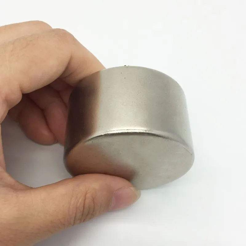 Nguyên lý của Lực Từ Được Tạo Ra Bởi Một Nam Châm Là Gì?